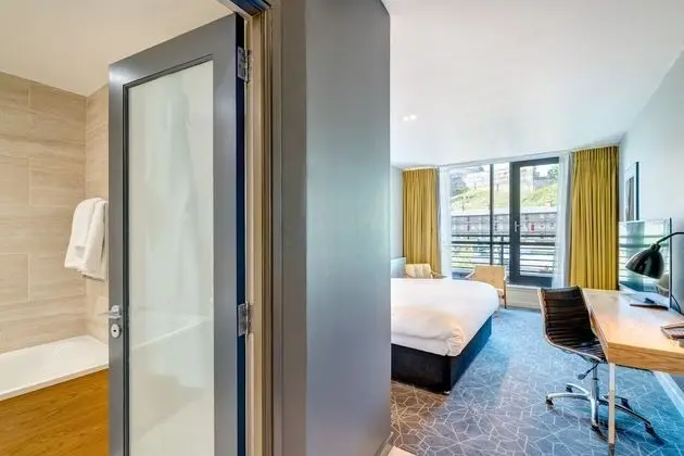 Deluxe Tek Büyük Yataklı Oda, Balkon