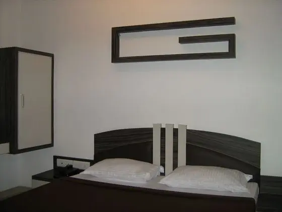 AC Deluxe Room