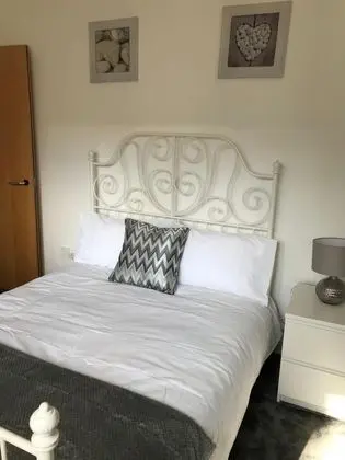 Apart Daire, 2 Büyük (Queen) Boy Yatak