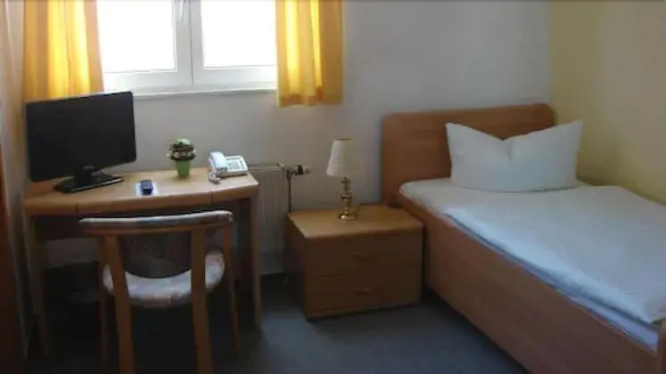 Tek Büyük Yataklı Oda, 1 Çift Kişilik Yatak, Sigara İçilmez