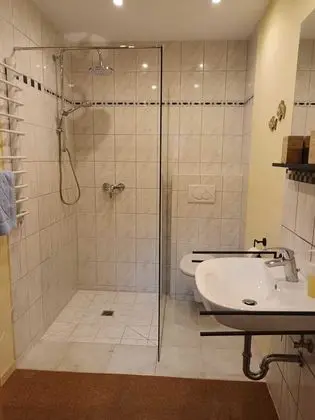 Ev, Özel Banyo, Bahçe Manzaralı