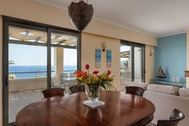 Grand Villa