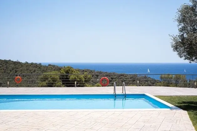 Grand Villa