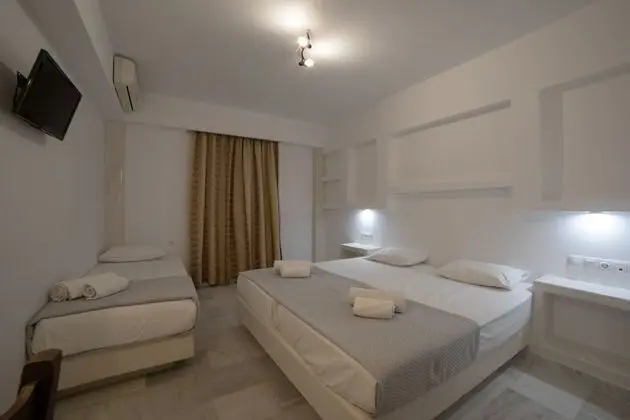 Üç Kişilik Oda