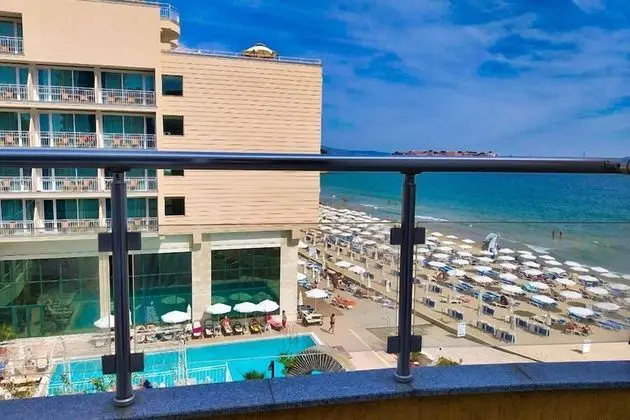Standard Tek Büyük veya İki Ayrı Yataklı Oda, Balkon, Kısmi Deniz Manzaralı