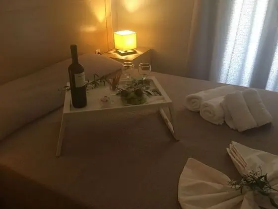 Tek Büyük Yataklı Oda, Birden Çok Yatak, Sigara İçilmez
