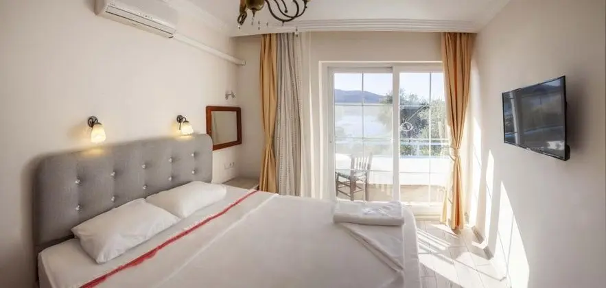 Standart Oda, Kısmi Deniz Manzaralı, Balkonlu