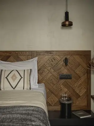 Ev