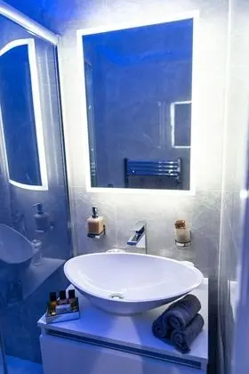 Deluxe Apart Daire, Banyolu/Duşlu (Deluxe Apartment Suite)