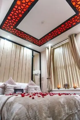 Royal Apart Daire, Sıcak Su Havuzu (The Royal Spa Suite)