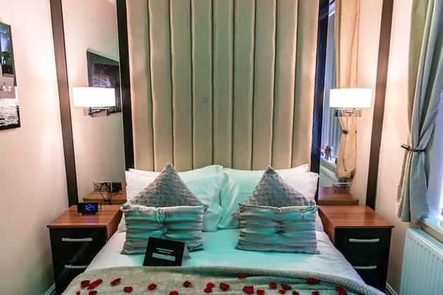 Royal Apart Daire, Sıcak Su Havuzu (The Royal Spa Suite)