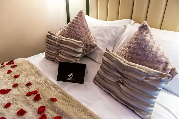 Royal Apart Daire, Sıcak Su Havuzu (The Royal Spa Suite)
