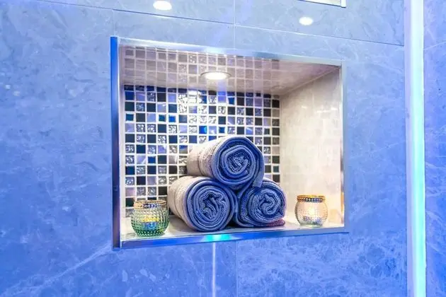 Royal Apart Daire, Sıcak Su Havuzu (The Royal Spa Suite)