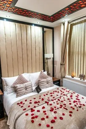Royal Apart Daire, Sıcak Su Havuzu (The Royal Spa Suite)