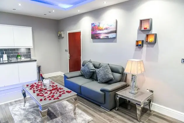 Royal Apart Daire, Sıcak Su Havuzu (The Royal Spa Suite)
