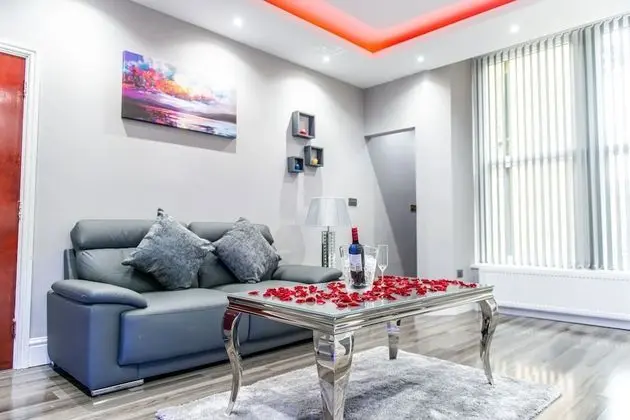 Royal Apart Daire, Sıcak Su Havuzu (The Royal Spa Suite)