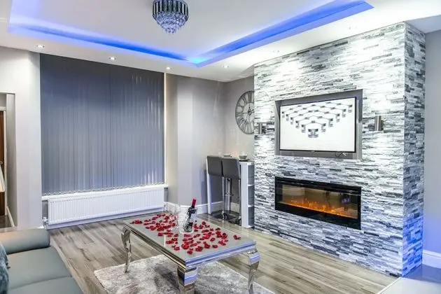 Royal Apart Daire, Sıcak Su Havuzu (The Royal Spa Suite)