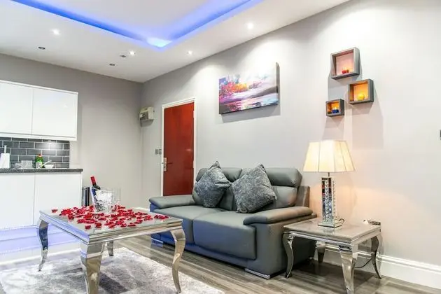 Royal Apart Daire, Sıcak Su Havuzu (The Royal Spa Suite)
