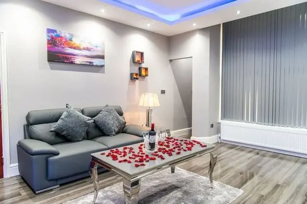 Royal Apart Daire, Sıcak Su Havuzu (The Royal Spa Suite)