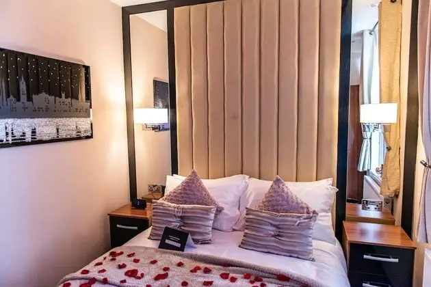 Royal Apart Daire, Sıcak Su Havuzu (The Royal Spa Suite)