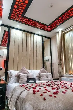 Royal Apart Daire, Sıcak Su Havuzu (The Royal Spa Suite)
