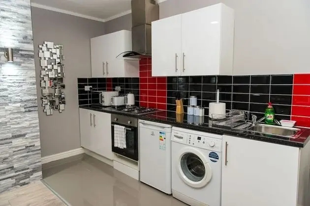 Superior Apart Daire, Sıcak Su Havuzu (The Love Nest Suite)