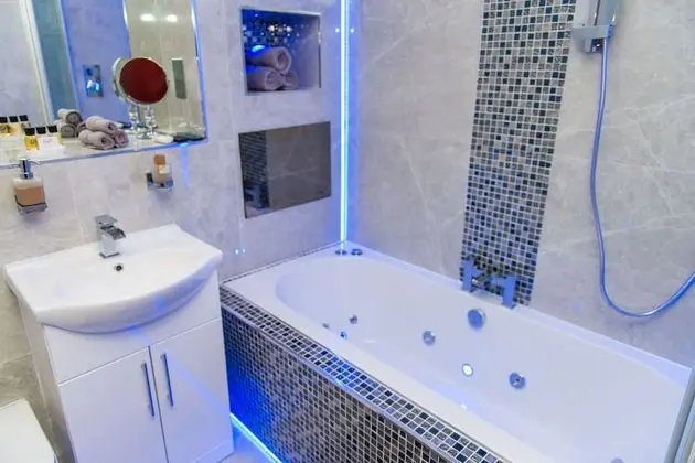 Superior Apart Daire, Sıcak Su Havuzu (The Love Nest Suite)