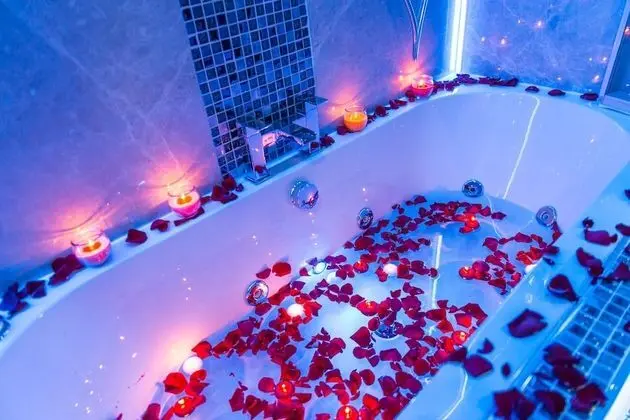 Superior Apart Daire, Sıcak Su Havuzu (The Love Nest Suite)