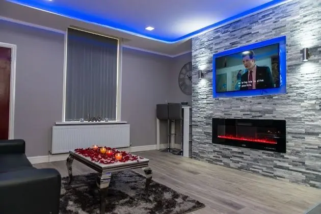 Superior Apart Daire, Sıcak Su Havuzu (The Love Nest Suite)