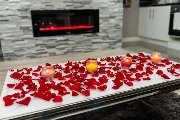 Superior Apart Daire, Sıcak Su Havuzu (The Love Nest Suite)