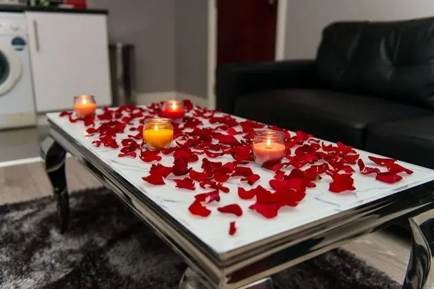 Superior Apart Daire, Sıcak Su Havuzu (The Love Nest Suite)