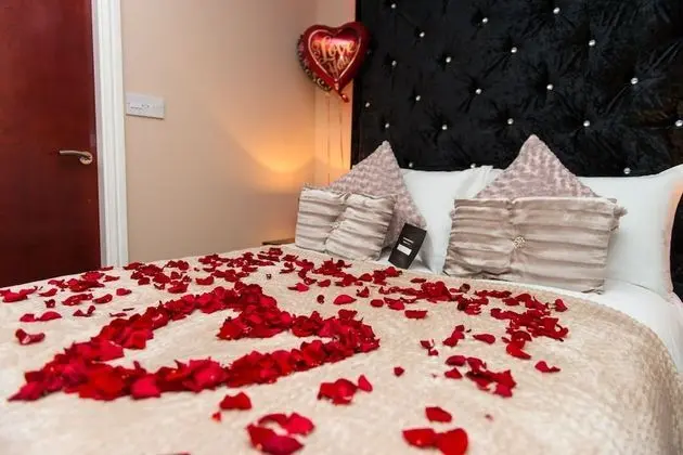 Superior Apart Daire, Sıcak Su Havuzu (The Love Nest Suite)