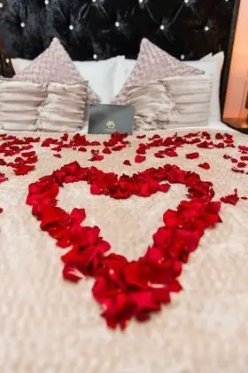 Superior Apart Daire, Sıcak Su Havuzu (The Love Nest Suite)