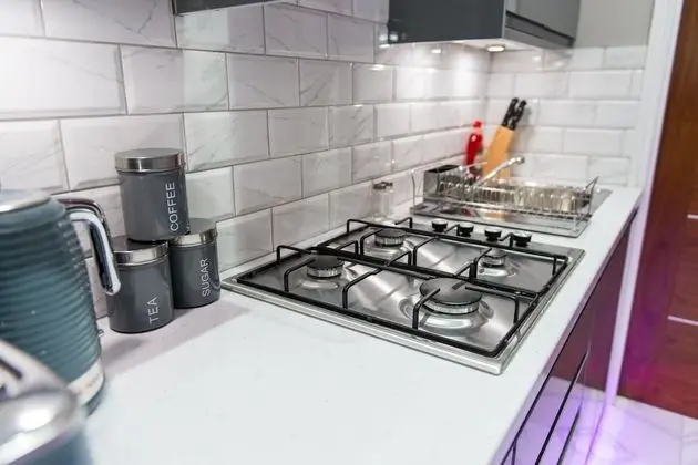 Deluxe Apart Daire, Banyolu/Duşlu (First Floor Back Flat)