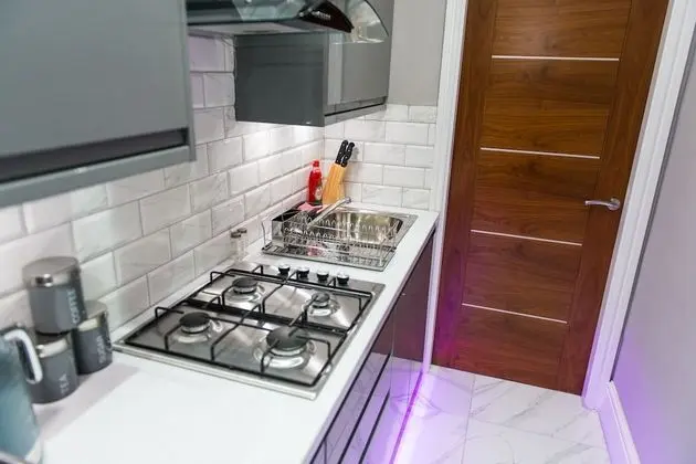 Deluxe Apart Daire, Banyolu/Duşlu (First Floor Back Flat)