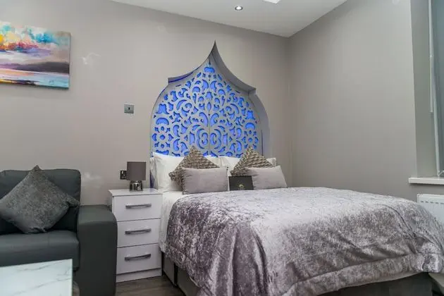 Deluxe Apart Daire, Banyolu/Duşlu (First Floor Back Flat)
