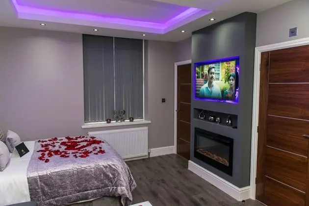 Deluxe Apart Daire, Banyolu/Duşlu (First Floor Back Flat)