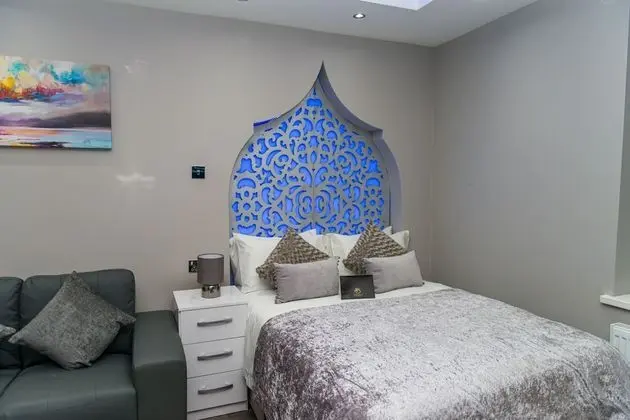 Deluxe Apart Daire, Banyolu/Duşlu (First Floor Back Flat)