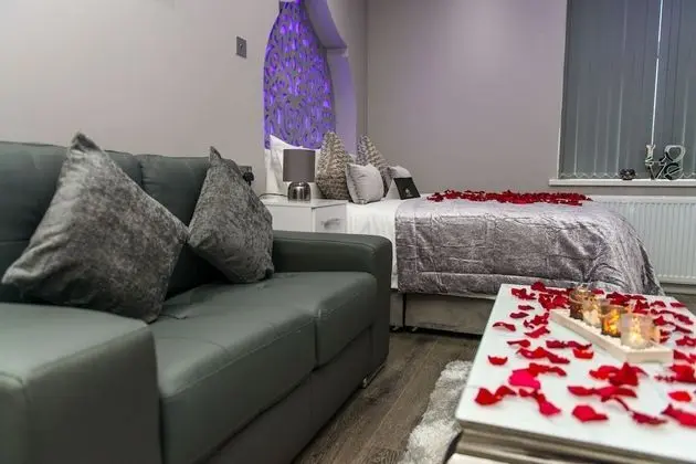 Deluxe Apart Daire, Banyolu/Duşlu (First Floor Back Flat)