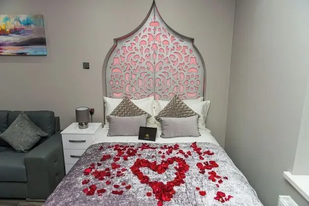 Deluxe Apart Daire, Banyolu/Duşlu (First Floor Back Flat)