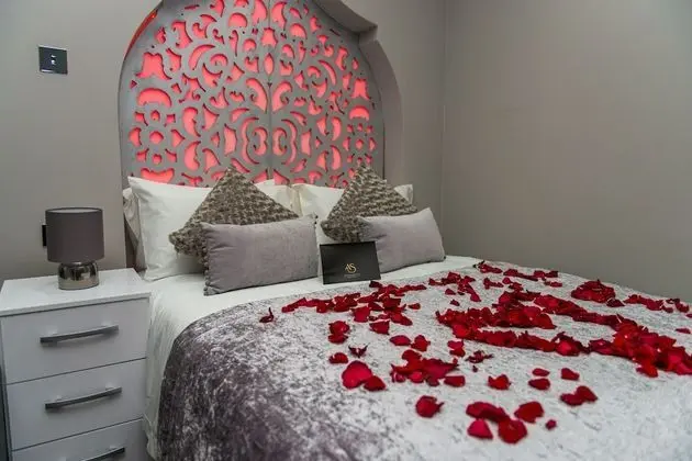 Deluxe Apart Daire, Banyolu/Duşlu (First Floor Back Flat)