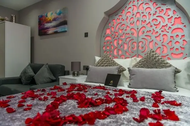 Deluxe Apart Daire, Banyolu/Duşlu (First Floor Back Flat)