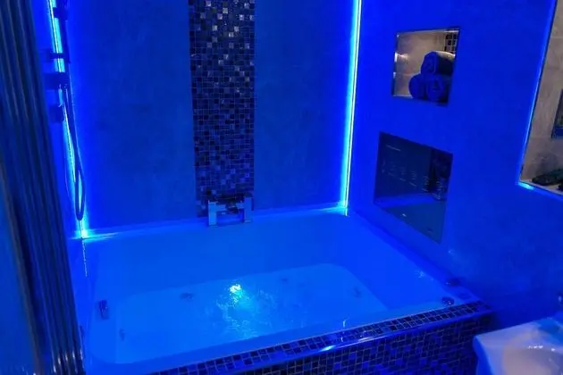 Executive Süit, Banyolu/Duşlu (Ground Floor Flat)