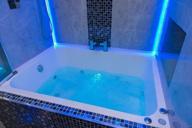 Executive Süit, Banyolu/Duşlu (Ground Floor Flat)