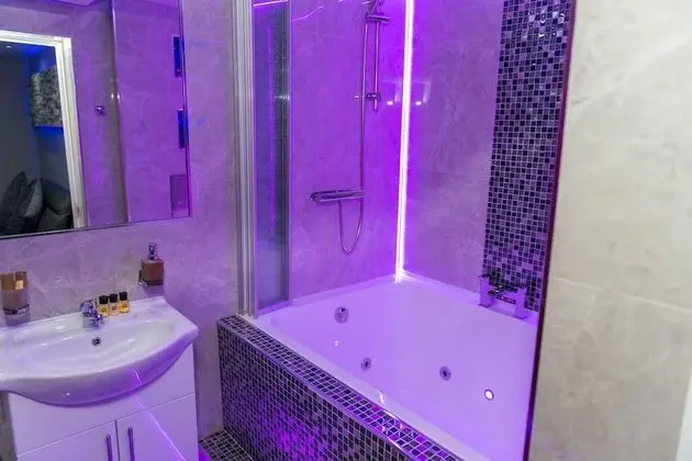 Superior Apart Daire, Banyolu/Duşlu