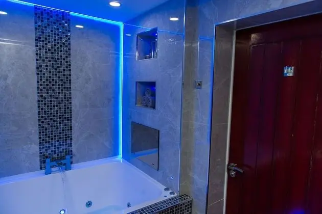 Superior Apart Daire, Banyolu/Duşlu