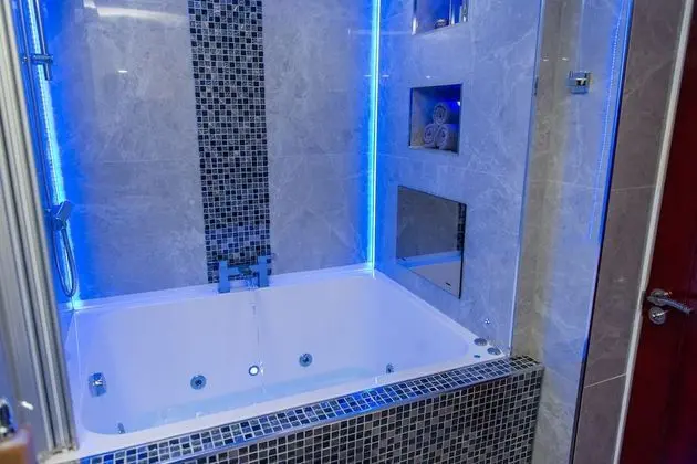 Superior Apart Daire, Banyolu/Duşlu