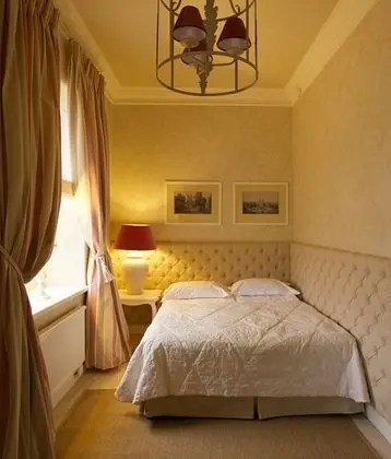 Luxury Tek Büyük Yataklı Oda