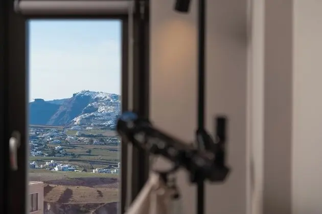 Elite Suite with Outdoor Heated Hot Tub and Sea View