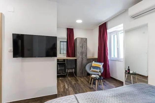 Deluxe Tek Büyük veya İki Ayrı Yataklı Oda